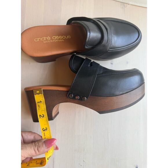André Assous black Soraya Water Resistant Clog (Women) size 5 - Picture 8 of 10